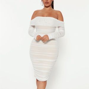 Fashion Nova Ready In A Ruched Off
Shoulder Midi Dress | White | Size 1XL